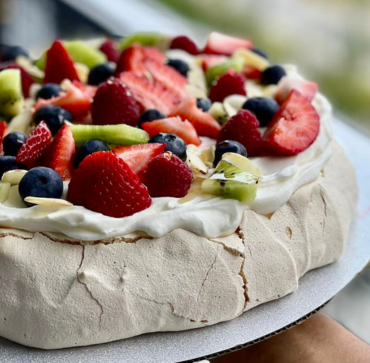 Pavlova Regular size
